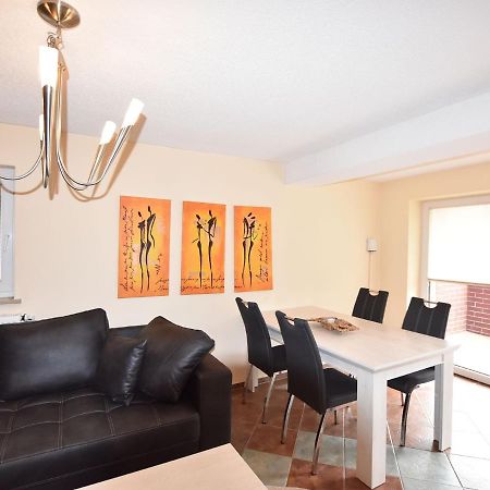 Modern Apartment In Kroepelin With Garden Szoba fotó